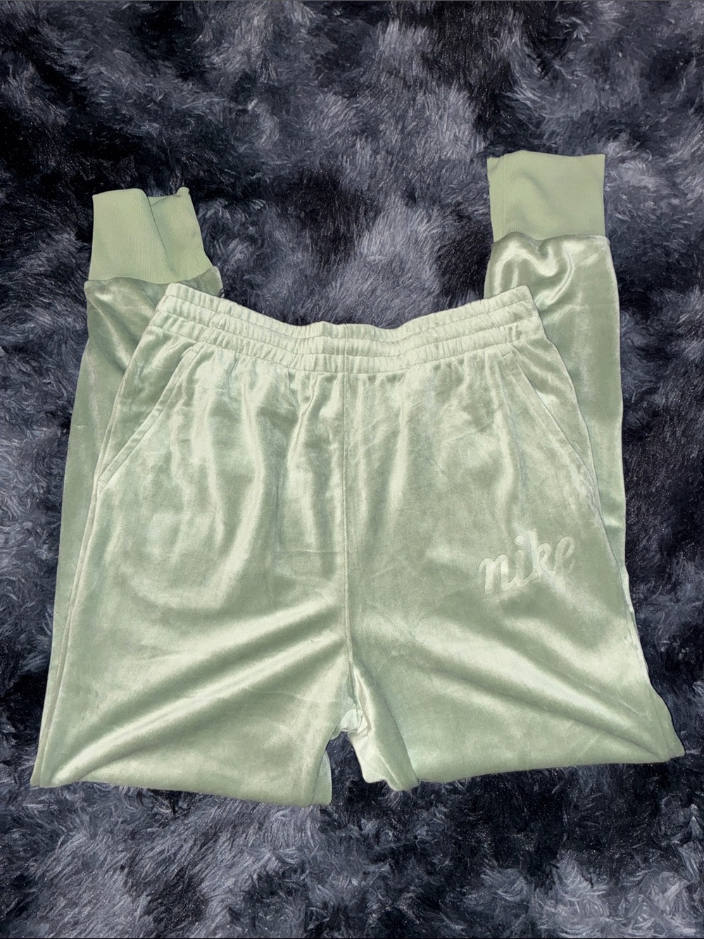 Nike Kids Velour Joggers in Sage Green size xl youth slim fit New with tags soft